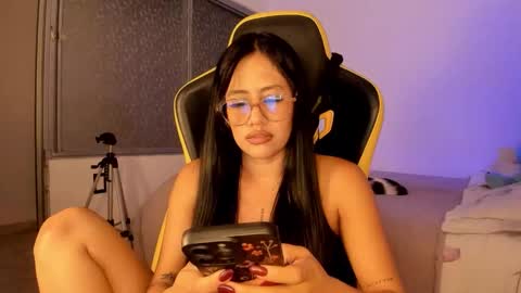 Lisa Thompson online show from December 2025 01:48:02 AM