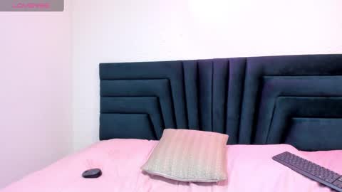 lisa white  online show from January 2025 12:31:01 AM