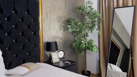 lisacroft online show from February 2025 06:15:02 AM