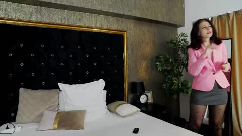 lisacroft online show from March 2025 12:56:02 PM