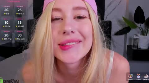 Snapshot of lisafoxy_ chatting on October 2025 01:34:01 AM Lisa online show from October 2025 01:34:01 AM