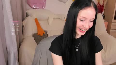 Lisa Moore online show from October 2025 04:19:01 PM