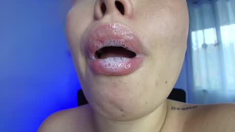 Lisbet online show from December 2024 10:01:02 PM