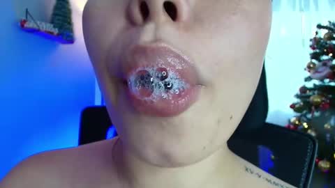 Lisbet online show from December 2024 09:05:02 PM