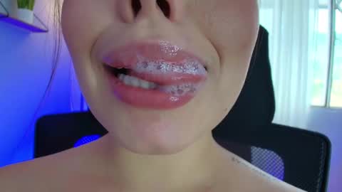 Lisbet online show from February 2025 07:17:02 PM