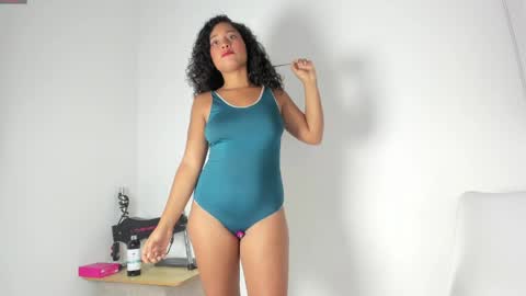 Snapshot of lissa_petitee chatting on May 2026 12:16:02 AM lissa_petitee online show from May 2026 12:16:02 AM