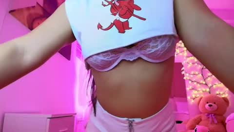 Snapshot of lissa_yassemin chatting on November 2025 09:08:01 PM lissa_yassemin online show from November 2025 09:08:01 PM