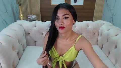 lissandra_s online show from October 2025 09:44:02 PM