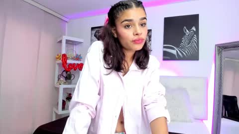 Liss Brown online show from February 2025 12:39:01 PM