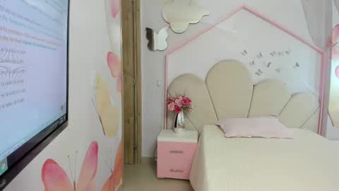 little__doll18 online show from November 2025 10:18:01 AM