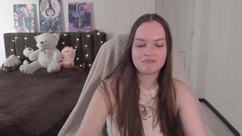 little__flowers online show from October 2025 08:02:02 AM