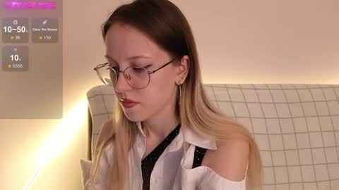 little_bliss online show from October 2025 12:29:01 AM