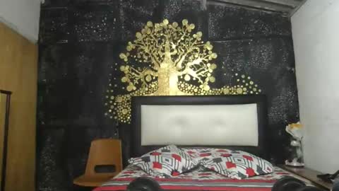 Snapshot of little_devil_diablita90 chatting on May 2026 09:09:01 PM Diablita online show from May 2026 09:09:01 PM