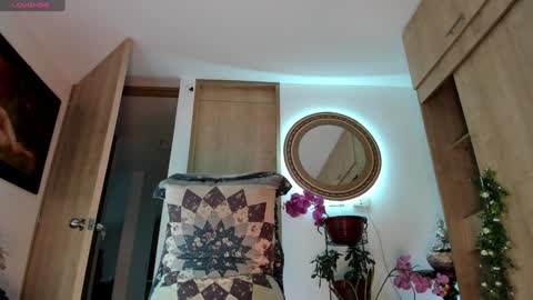 Izzi online show from October 2025 08:52:01 PM