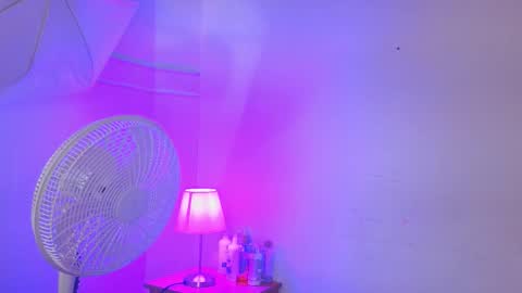 little_lilith_apple online show from November 2025 07:13:02 PM