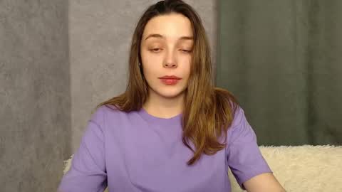 Mia   Im online every day 1530 PM in New York  2030 PM in London online show from December 2024 08:17:01 PM