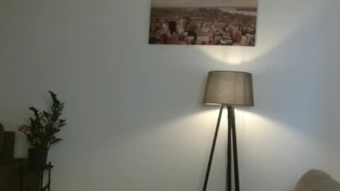 Nicole online show from October 2025 01:39:02 PM