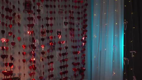 Snapshot of little_poetry chatting on February 2026 09:44:02 PM Kiki online show from February 2026 09:44:02 PM