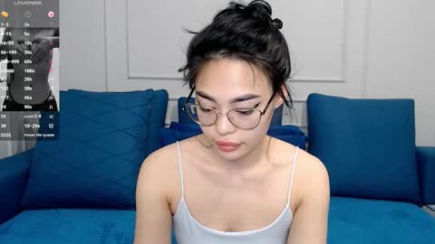 Snapshot of little_v1rgin_angel chatting on February 2025 12:09:02 PM Kwan online show from February 2025 12:09:02 PM