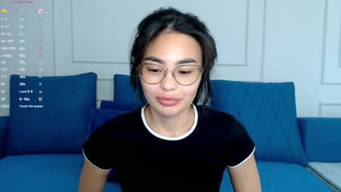 Snapshot of little_v1rgin_angel chatting on October 2025 09:43:02 AM Kwan online show from October 2025 09:43:02 AM