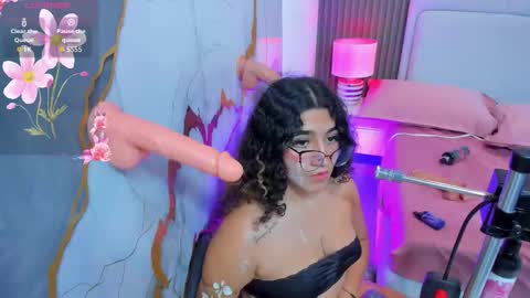 little_valentinaa online show from November 2025 11:25:01 PM