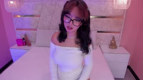 Snapshot of little_vel chatting on May 2026 09:31:02 PM Im your little Velinda online show from May 2026 09:31:02 PM