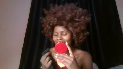 Snapshot of littlebunny2_ chatting on February 2026 12:30:02 AM littlebunny2 online show from February 2026 12:30:02 AM