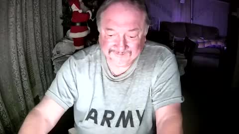 Snapshot of littled83057 chatting on December 2024 01:47:02 AM Littled83057 online show from December 2024 01:47:02 AM