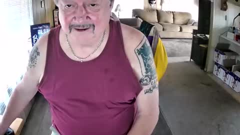 Snapshot of littled83057 chatting on October 2025 05:47:03 PM Littled83057 online show from October 2025 05:47:03 PM