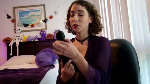 Snapshot of littledeathtrap chatting on November 2025 09:04:01 PM littledeathtrap online show from November 2025 09:04:01 PM