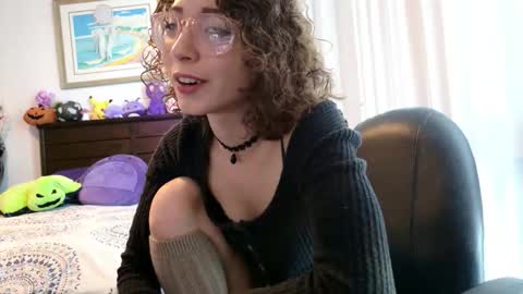 Snapshot of littledeathtrap chatting on November 2025 08:58:01 PM littledeathtrap online show from November 2025 08:58:01 PM