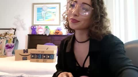 Snapshot of littledeathtrap chatting on December 2025 07:33:02 PM littledeathtrap online show from December 2025 07:33:02 PM