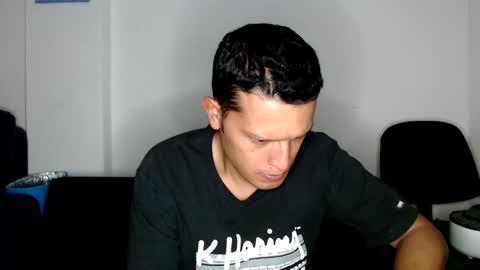 Manu online show from February 2025 03:33:02 AM