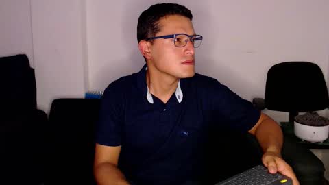 Manu online show from December 2025 02:54:02 AM