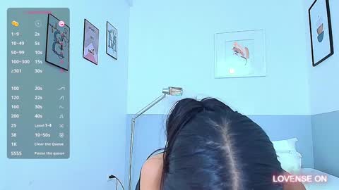 Snapshot of littlee_emilyy_ chatting on December 2024 10:23:01 PM Emily  online show from December 2024 10:23:01 PM