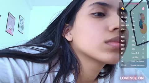 Snapshot of littlee_emilyy_ chatting on December 2024 05:43:01 PM Emily  online show from December 2024 05:43:01 PM