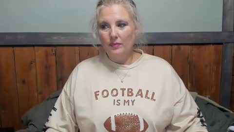 lisanixs online show from September 2025 05:13:01 PM