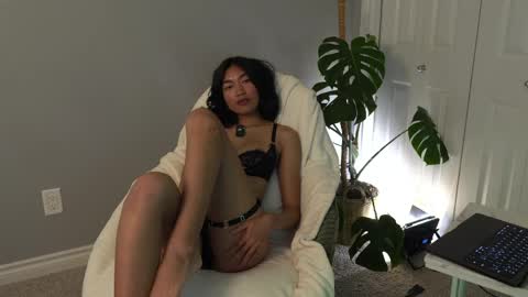 Snapshot of littlemiss_kira chatting on May 2026 03:04:02 AM Kira online show from May 2026 03:04:02 AM