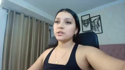 Snapshot of littlemolly_pregnant chatting on November 2025 09:03:02 PM Sarahs Room online show from November 2025 09:03:02 PM