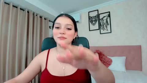 Snapshot of littlemolly_pregnant chatting on November 2025 08:07:01 PM Sarahs Room online show from November 2025 08:07:01 PM