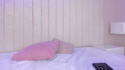 im olivia IG littleolivia01 online show from January 2025 07:13:02 PM