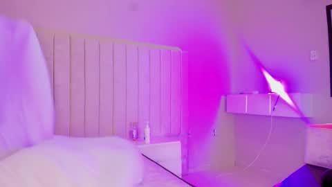 im olivia IG littleolivia01 online show from December 2025 12:36:02 PM