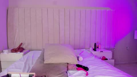 Snapshot of littleoliviia_ chatting on January 2026 12:51:02 PM im olivia IG littleolivia01 online show from January 2026 12:51:02 PM