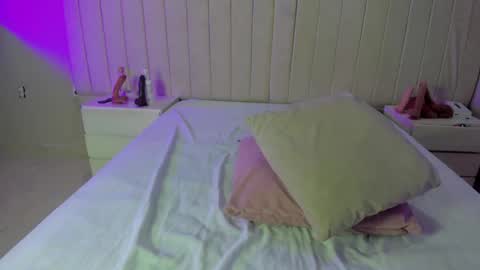 Snapshot of littleoliviia_ chatting on January 2026 01:02:02 PM im olivia IG littleolivia01 online show from January 2026 01:02:02 PM