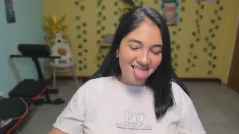 Mia  Wednesday to Sunday 730 am to 1030 am Colombian Hour D online show from January 2026 05:13:02 AM