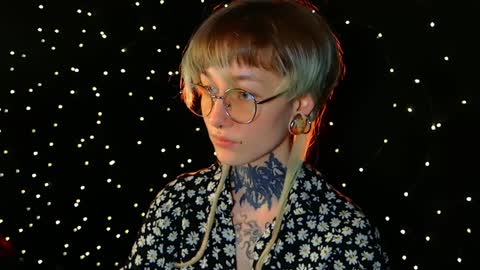 Snapshot of littlespacemouse chatting on December 2024 02:15:01 PM Niki free tg channel with some photos gifs and info about streams online show from December 2024 02:15:01 PM