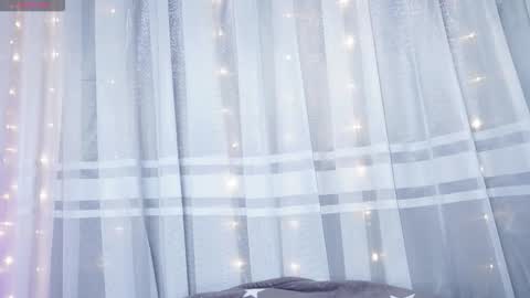 littletammy_ online show from October 2025 02:16:01 PM