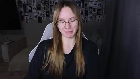 Snapshot of littlevildevil chatting on May 2026 08:10:02 AM Eliana online show from May 2026 08:10:02 AM