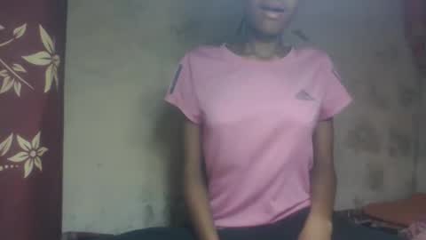 Snapshot of littleyanah chatting on September 2025 05:07:01 AM yanah online show from September 2025 05:07:01 AM
