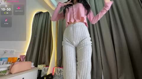 Snapshot of liuli_flower chatting on May 2026 07:45:02 PM liuli_flower online show from May 2026 07:45:02 PM